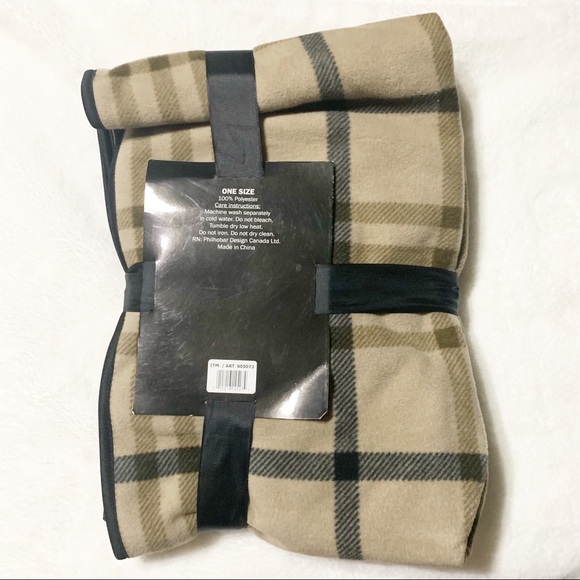 NEW! WOMEN'S IKE BEHAR REVERSIBLE FASHION WRAP - Picture 5 of 5